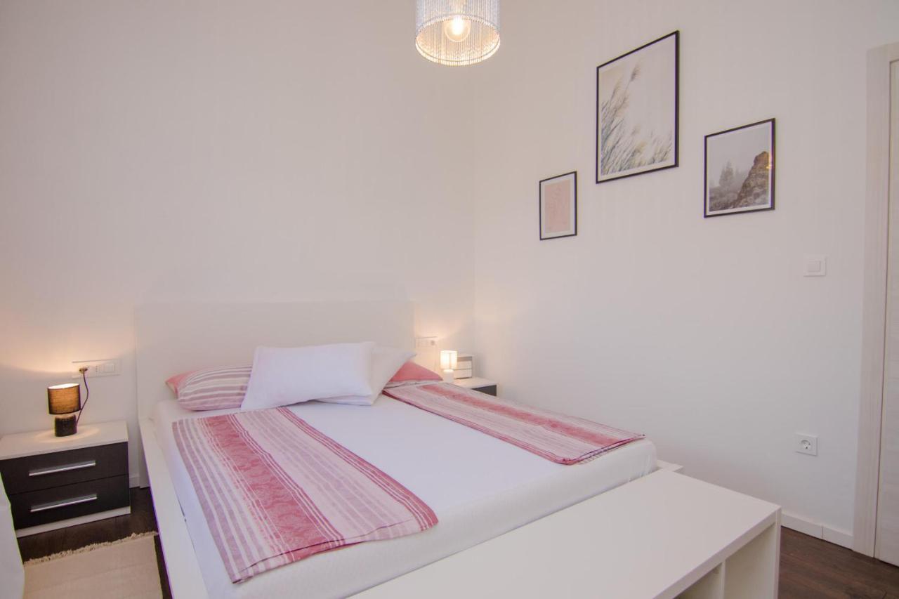 Apartments Aki Malinska Luaran gambar