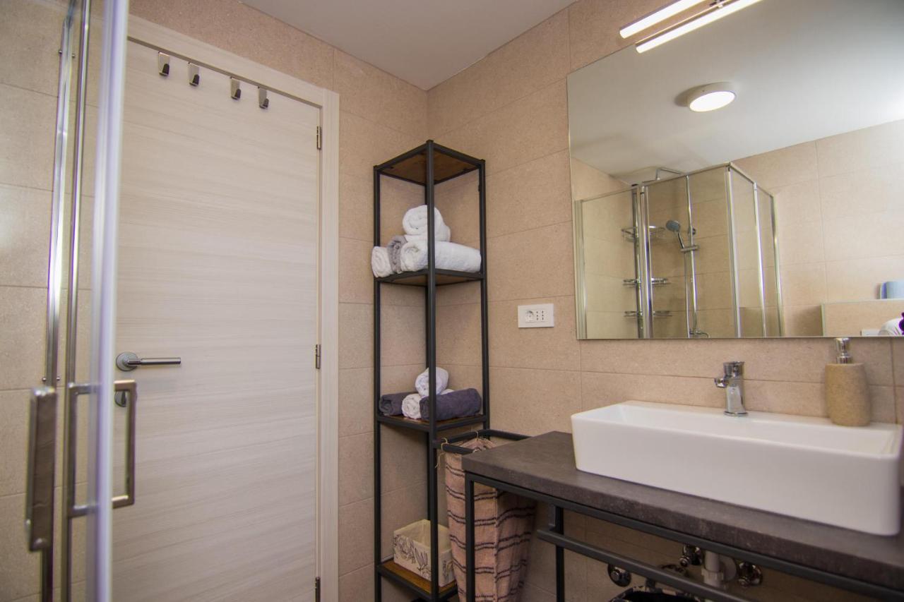 Apartments Aki Malinska Luaran gambar